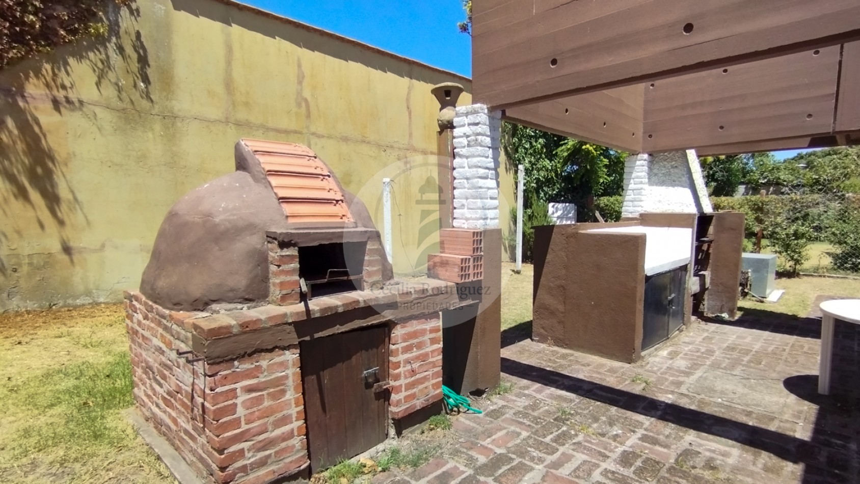 Casa de 4 amb. en una planta con amplio parque - Bo Alfar