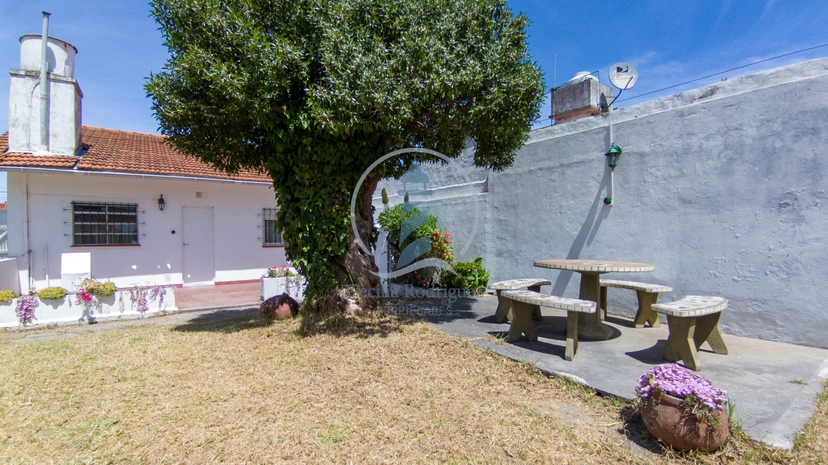 Chalet de 3 amb. p/6 pax. c/ gran parque y parrilla - Faro Norte