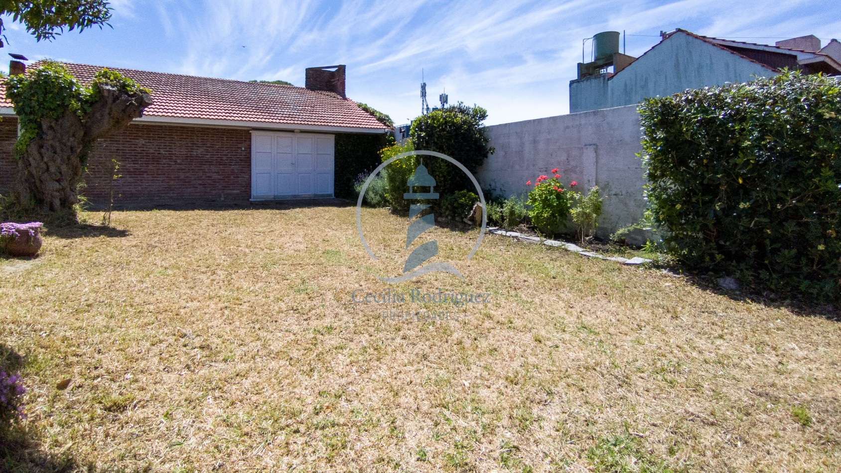 Chalet de 3 amb. p/6 pax. c/ gran parque y parrilla - Faro Norte