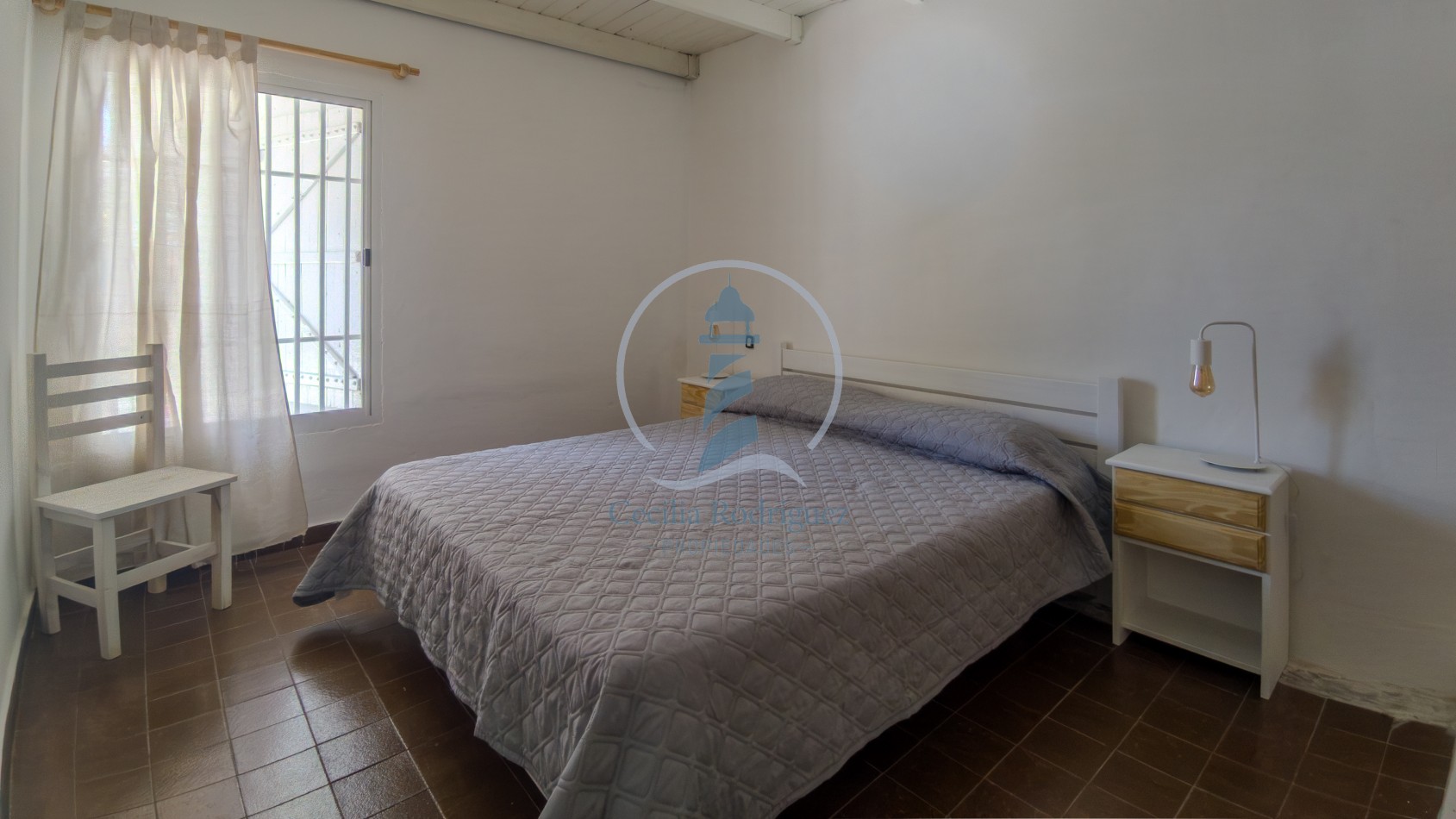 Gran Chalet 4 amb. c/parque y parrilla - a 4 cdas. del mar