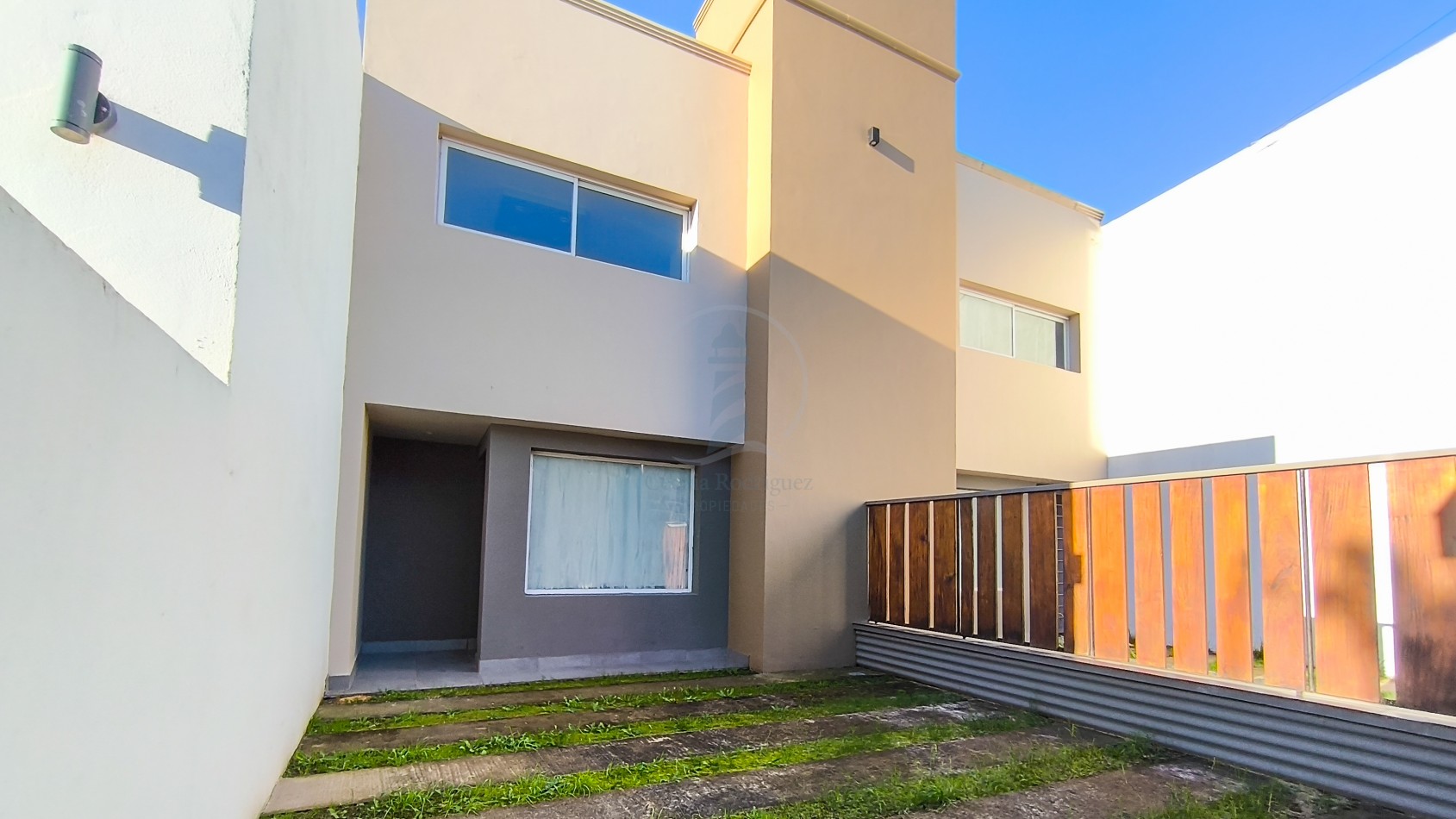 Moderno duplex a estrenar · 3 amb. con parque en Punta Mogotes