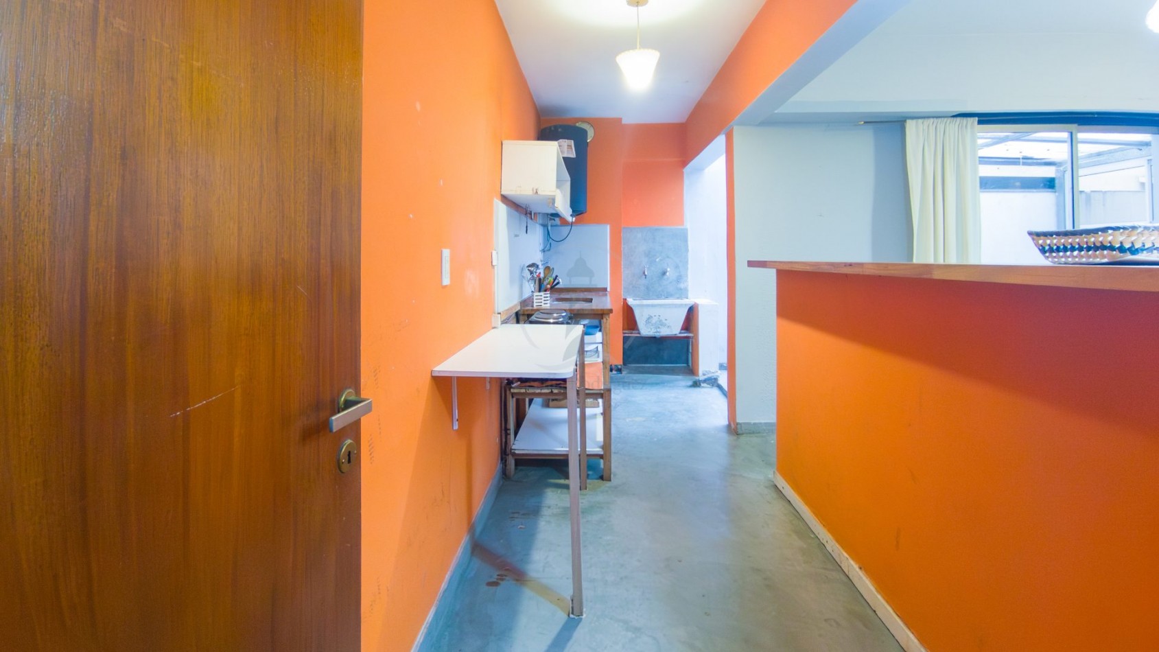 Amplio Dpto. de 2 amb.| Patio cubierto y descubierto | Zona Aldrey 