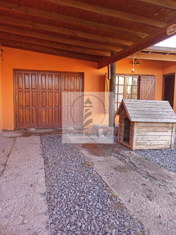 Chalet 3 Amb. c/cochera en una planta + PH al fondo de 3 Amb.