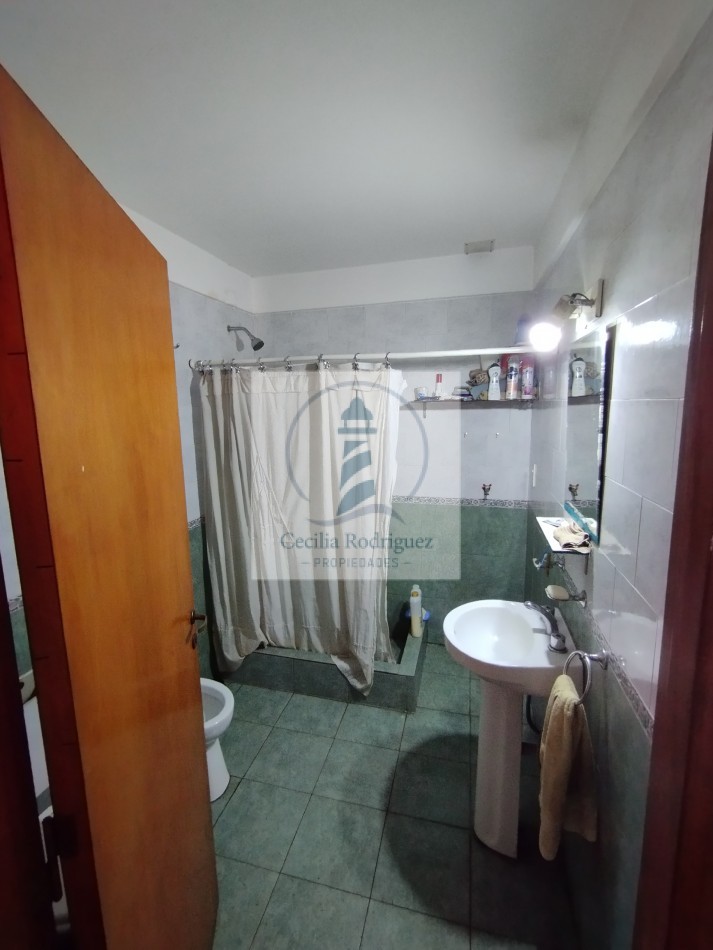 Chalet 3 Amb. c/cochera en una planta + PH al fondo de 3 Amb.
