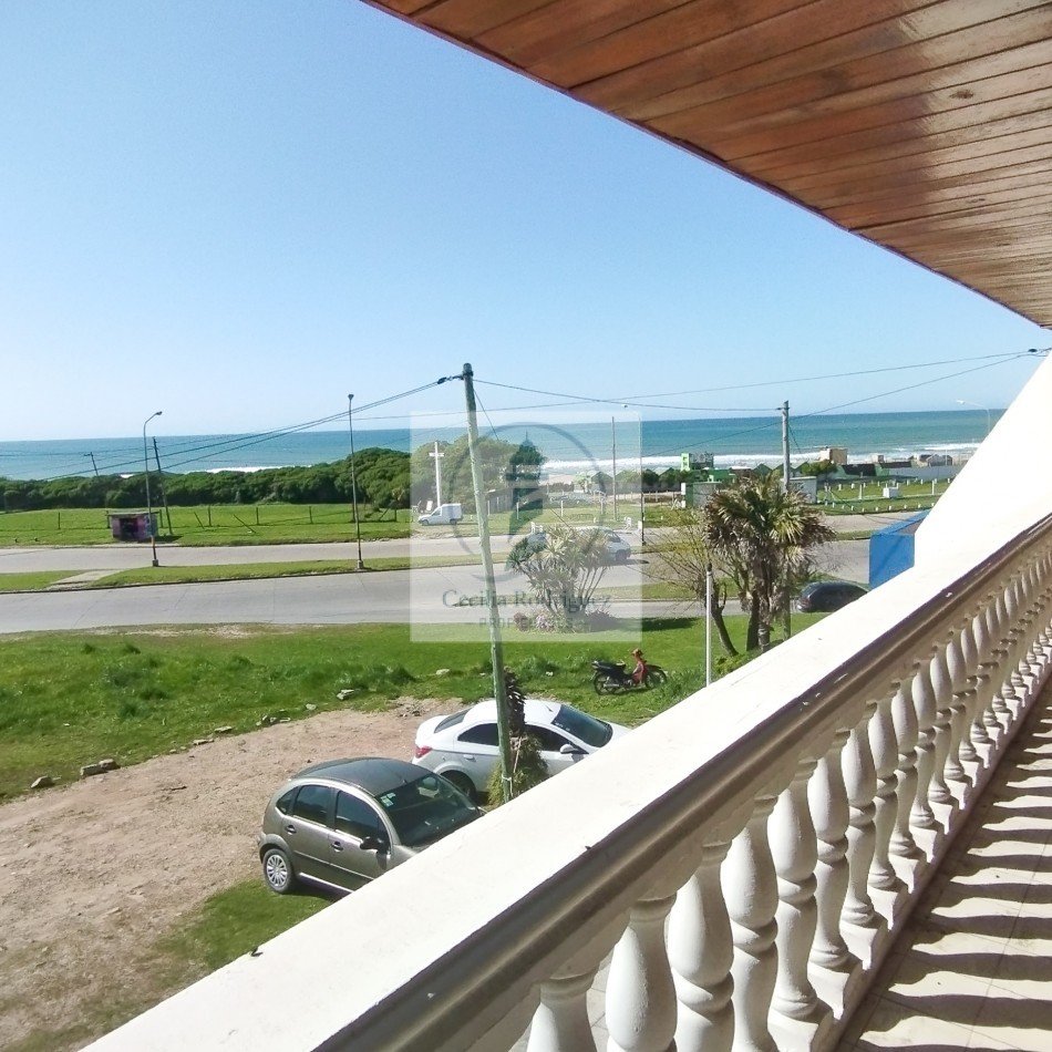 DEPARTAMENTO TIPO CASA FRENTE AL MAR DE 4 AMB P/7 PAX