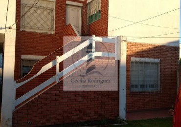 DEPARTAMENTO TIPO P.H. EN PLANTA ALTA DE 4 AMB- 